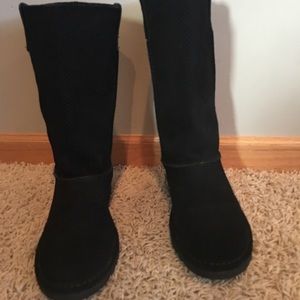 Black Classic Unlined Tall Perf Ugg boots size 7